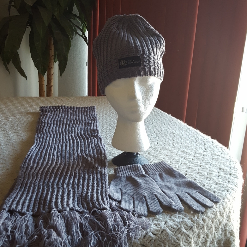 Total Rewards Knitted Scarf, Gloves and Beanie.